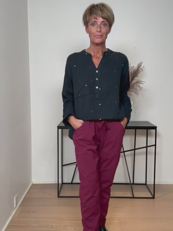 Baghuset Bluse Sort Flerfarvet Hjerte CS