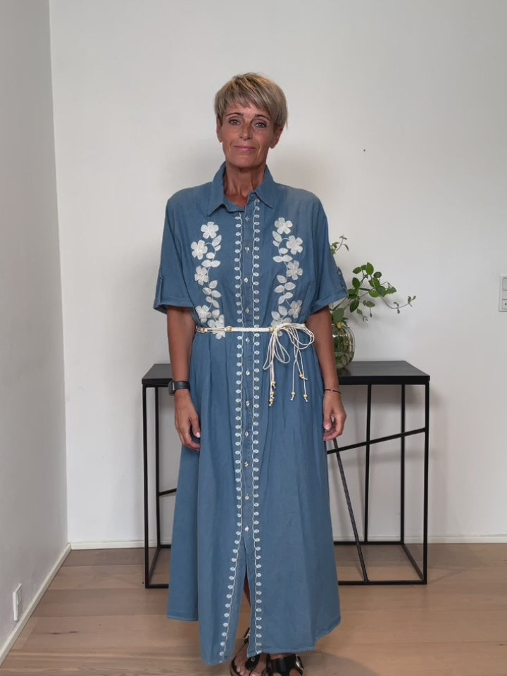 Baghuset Lang Jeans Kjole/ Broderi E