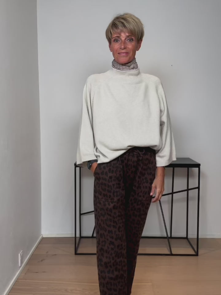 Baghuset Strik Beige /Bred Ærme E