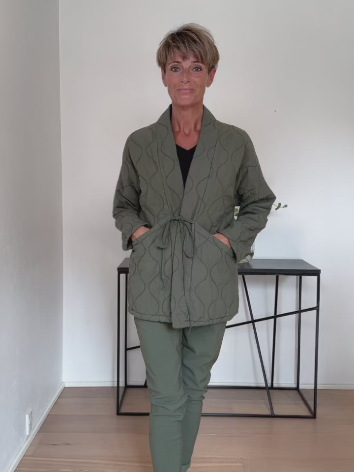 Baghuset Quiltet Jakke Kaki He´