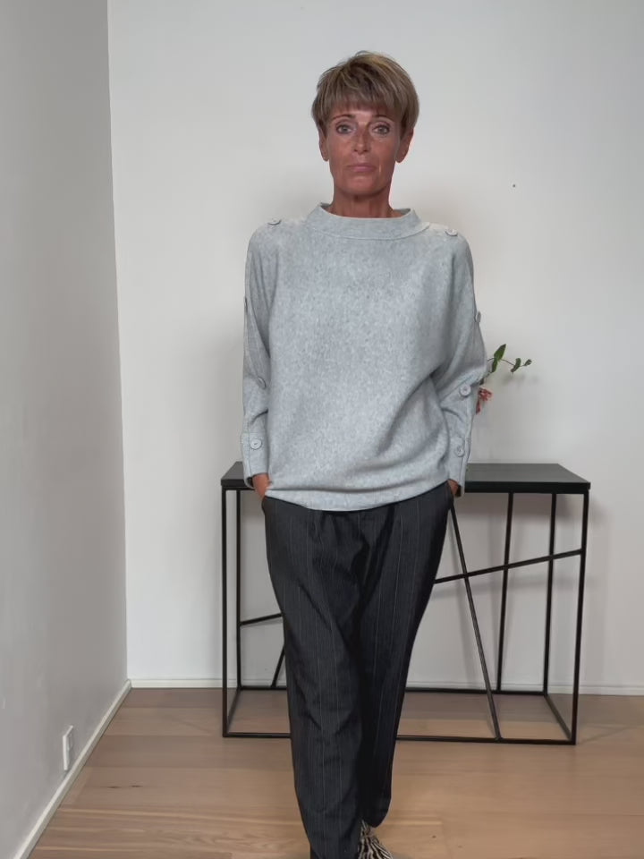 Baghuset Crew Neck Strik Dark Grey Knap E