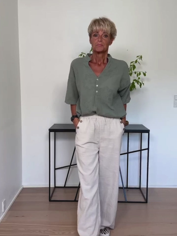 Baghuset Kaki Bluse V-Neck/ Blomst Struktur SL