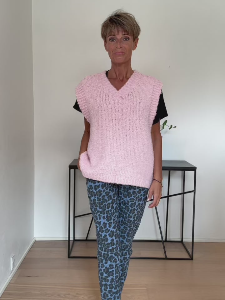 Baghuset Boucle Rosa Vest V-Neck F