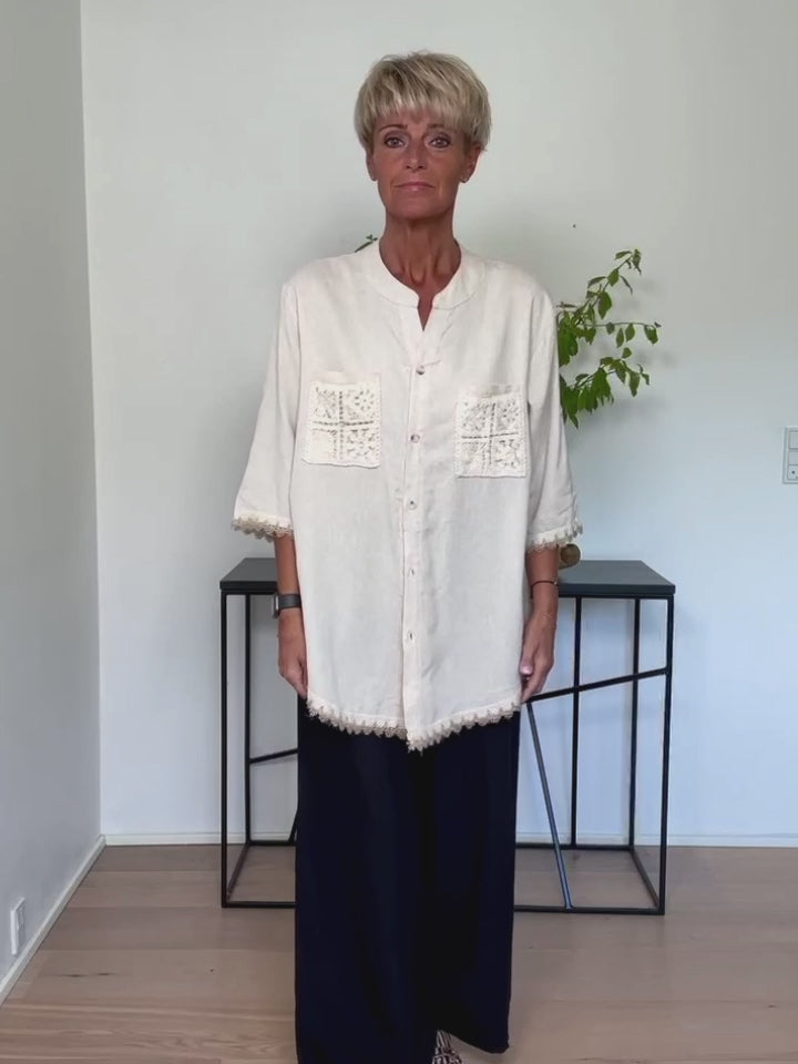 Baghuset Beige Skjorte/Hæklet Lomme NS